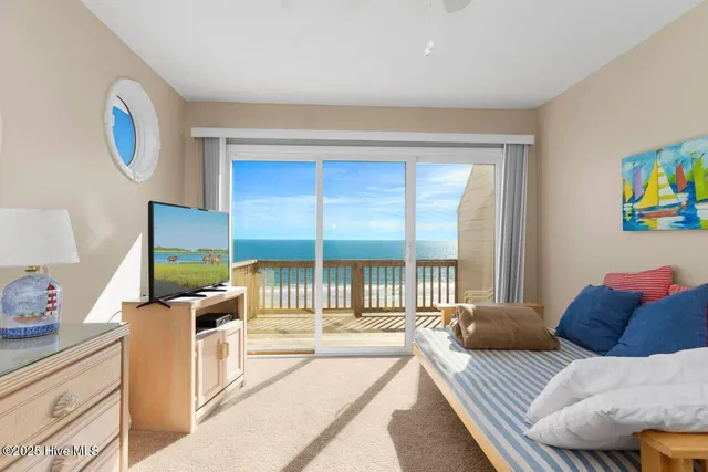 $1,225,000 | 7021 Ocean Drive, Emerald Isle, NC 28594