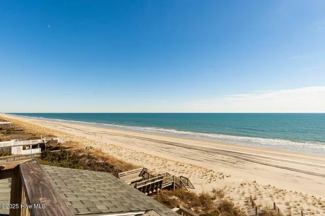 $1,225,000 | 7021 Ocean Drive, Emerald Isle, NC 28594