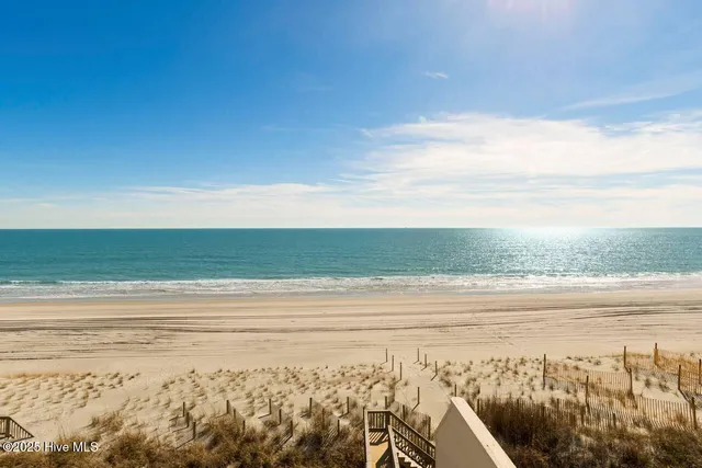 $1,225,000 | 7021 Ocean Drive, Emerald Isle, NC 28594