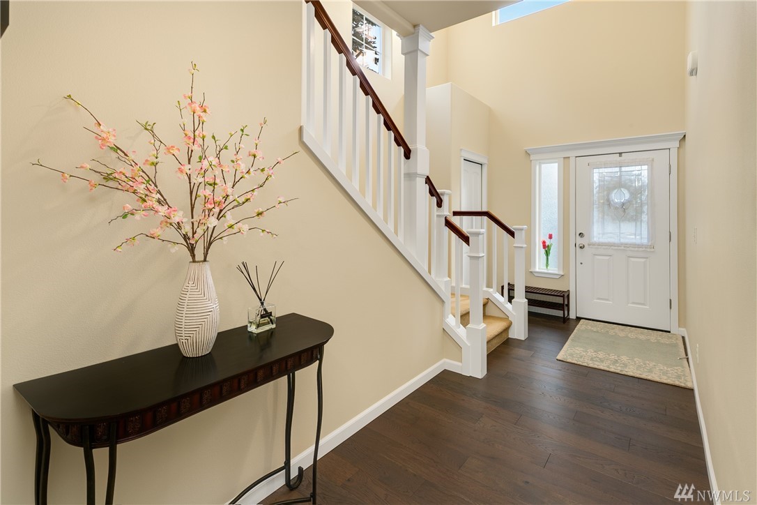 231 161st Place Southeast Bothell, WA 98012 - Photo 3 of 25 Gallery Image 3