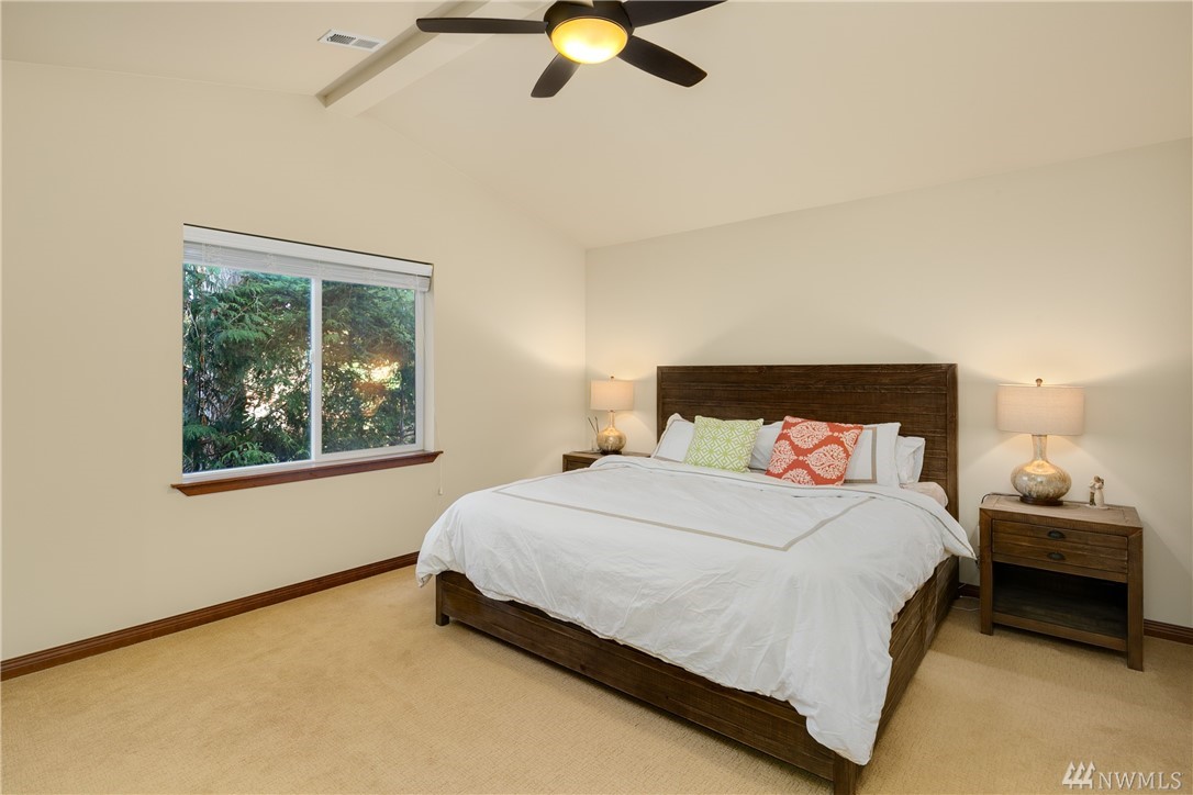231 161st Place Southeast Bothell, WA 98012 - Photo 5 of 25 Gallery Image 5