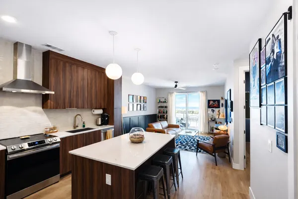 $430,000 | 1701 Simond Avenue, Unit 625, Austin, TX 78723