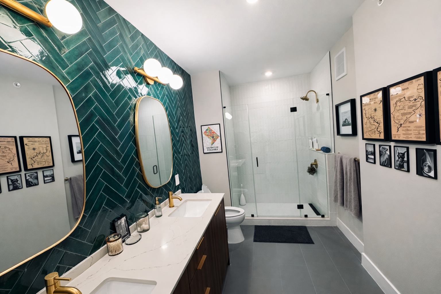 1701 Simond Avenue, Unit 625 Austin, TX 78723 - Photo 20 of 23 a bathroom with a sink mirror and tub
