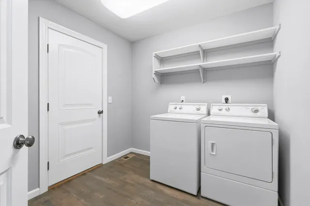 $359,900 | 16205 Ballantyne Trail, Huntertown, IN 46748