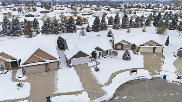 $359,900 | 16205 Ballantyne Trail, Huntertown, IN 46748