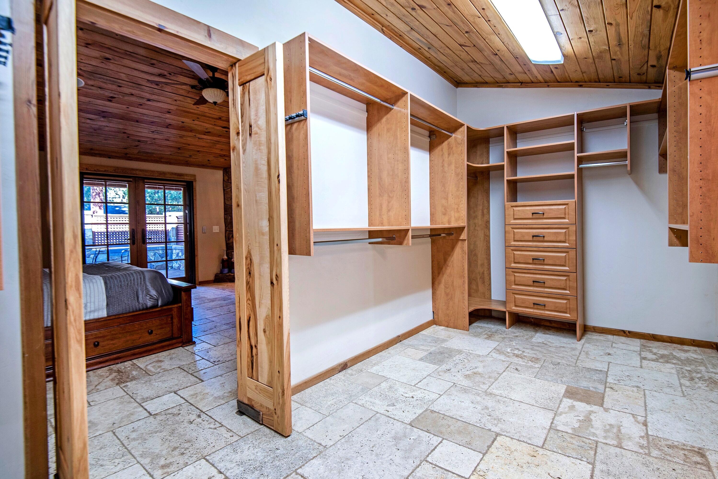 14402 Crossroads Loop Sisters, OR 97759 - Photo 15 of 50 15