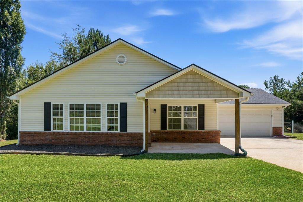 275 Jack Russell Road Newnan, GA 30263 - Photo 1 of 33