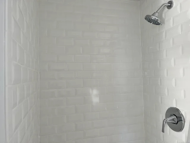 $1,900 | 63 Churchill Street, Fairfield, CT 06824