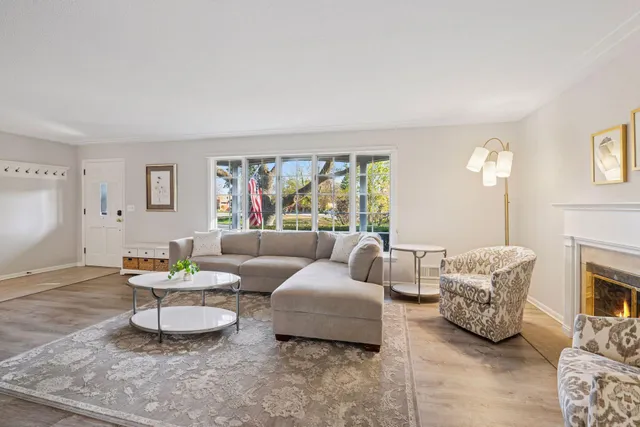 $599,900 | 5100 West 70th Street, Edina, MN 55439