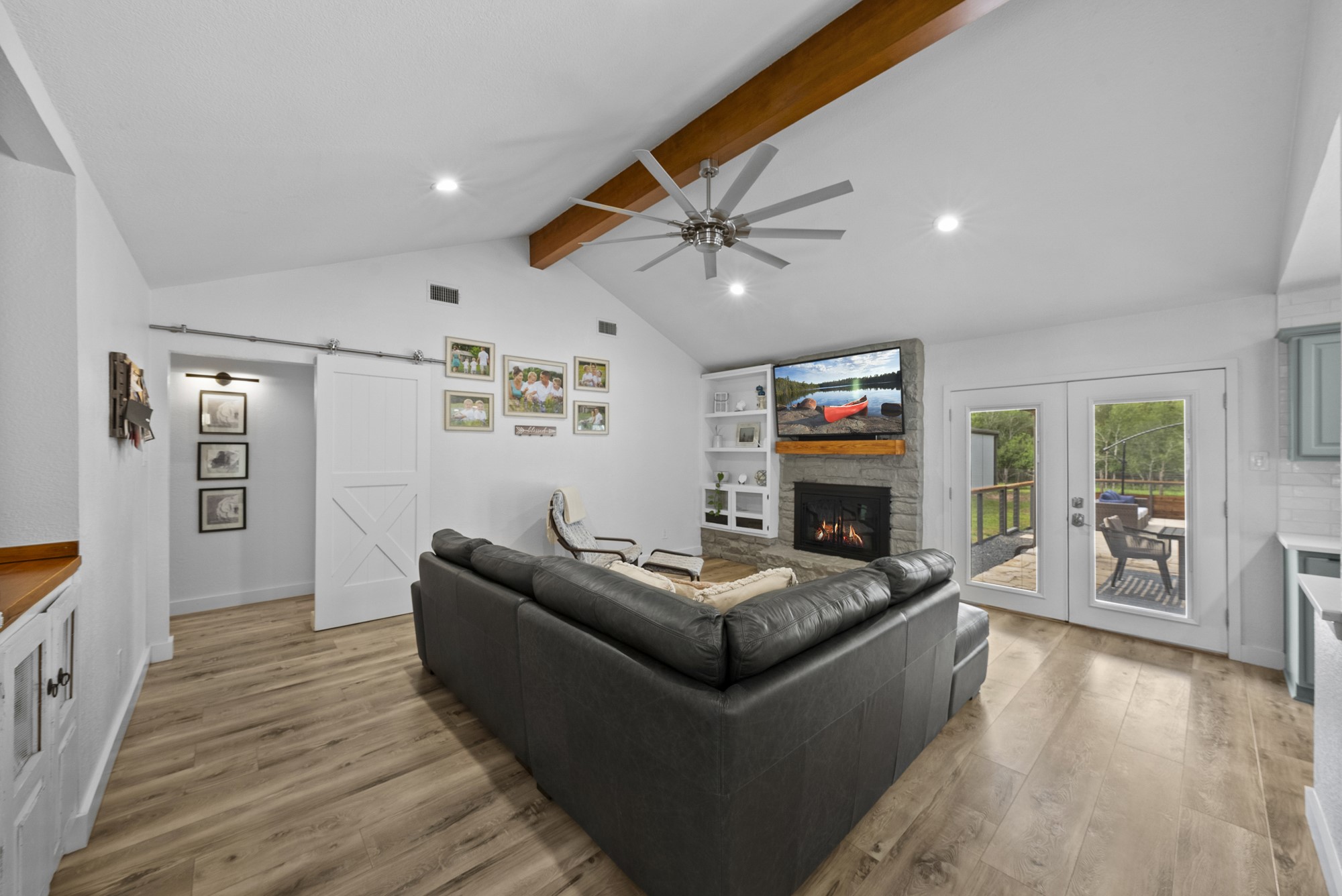 2802 Robin Road Manchaca, TX 78652 - Photo 11 of 40 Vaulted ceilings featuring an exposed beam and ceiling fan