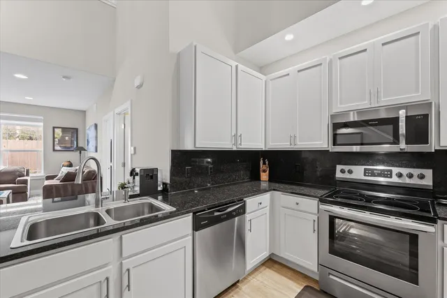 $290,000 | 3019 East Stillwater Landing, Urbana, IL 61802