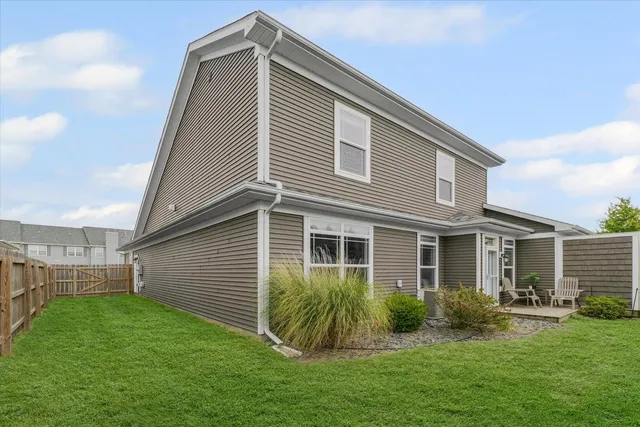 $290,000 | 3019 East Stillwater Landing, Urbana, IL 61802