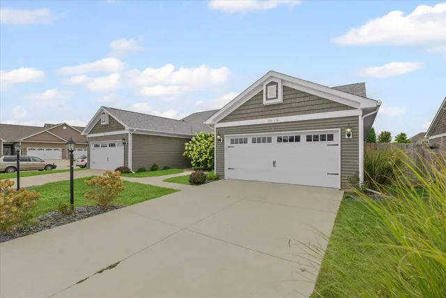 $290,000 | 3019 East Stillwater Landing, Urbana, IL 61802