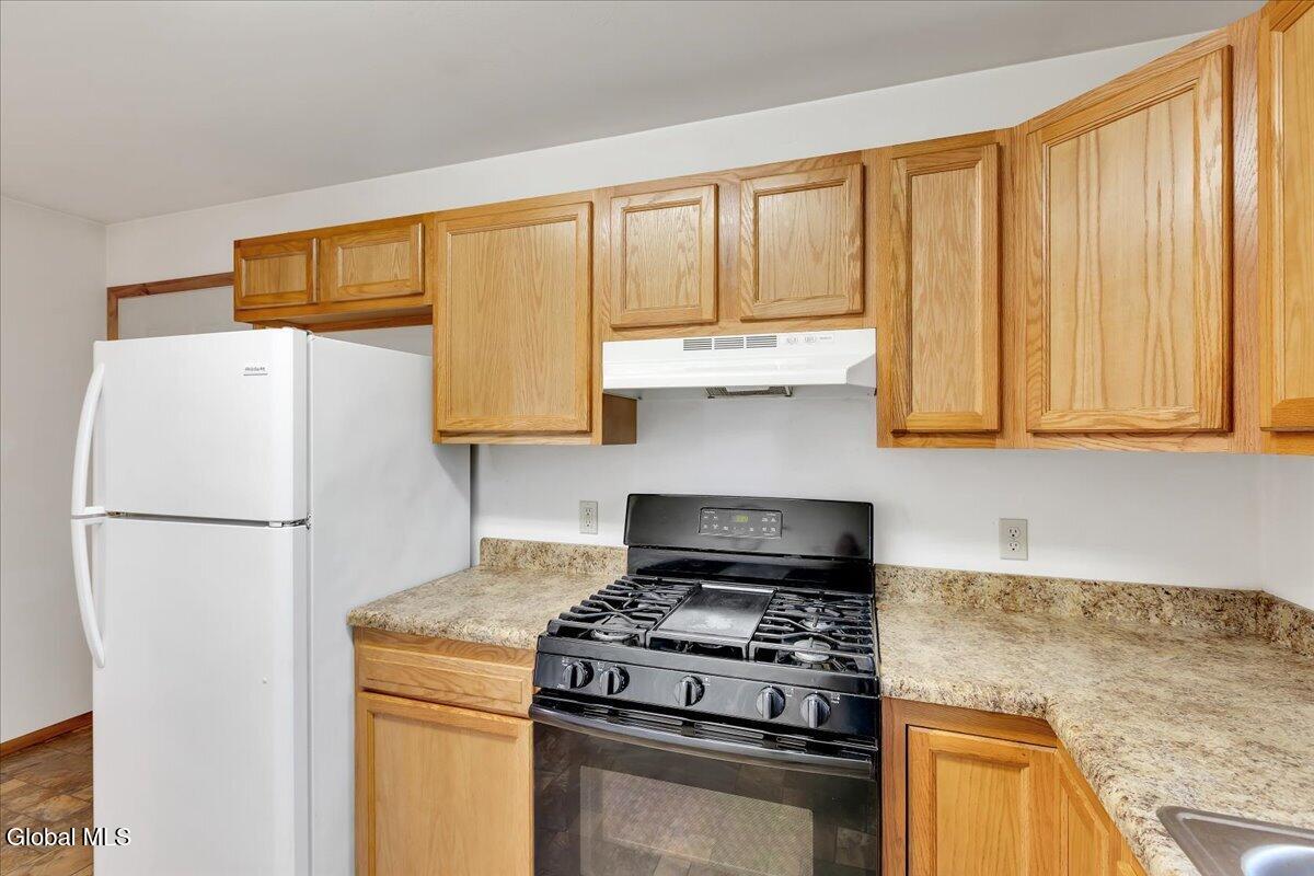 647 3rd Street Albany, NY 12206 - Photo 10 of 24 15-647 3rd St-15