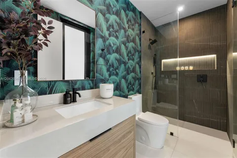 $2,250,000 | 661 Northeast 120th Street, Biscayne Park, FL 33161