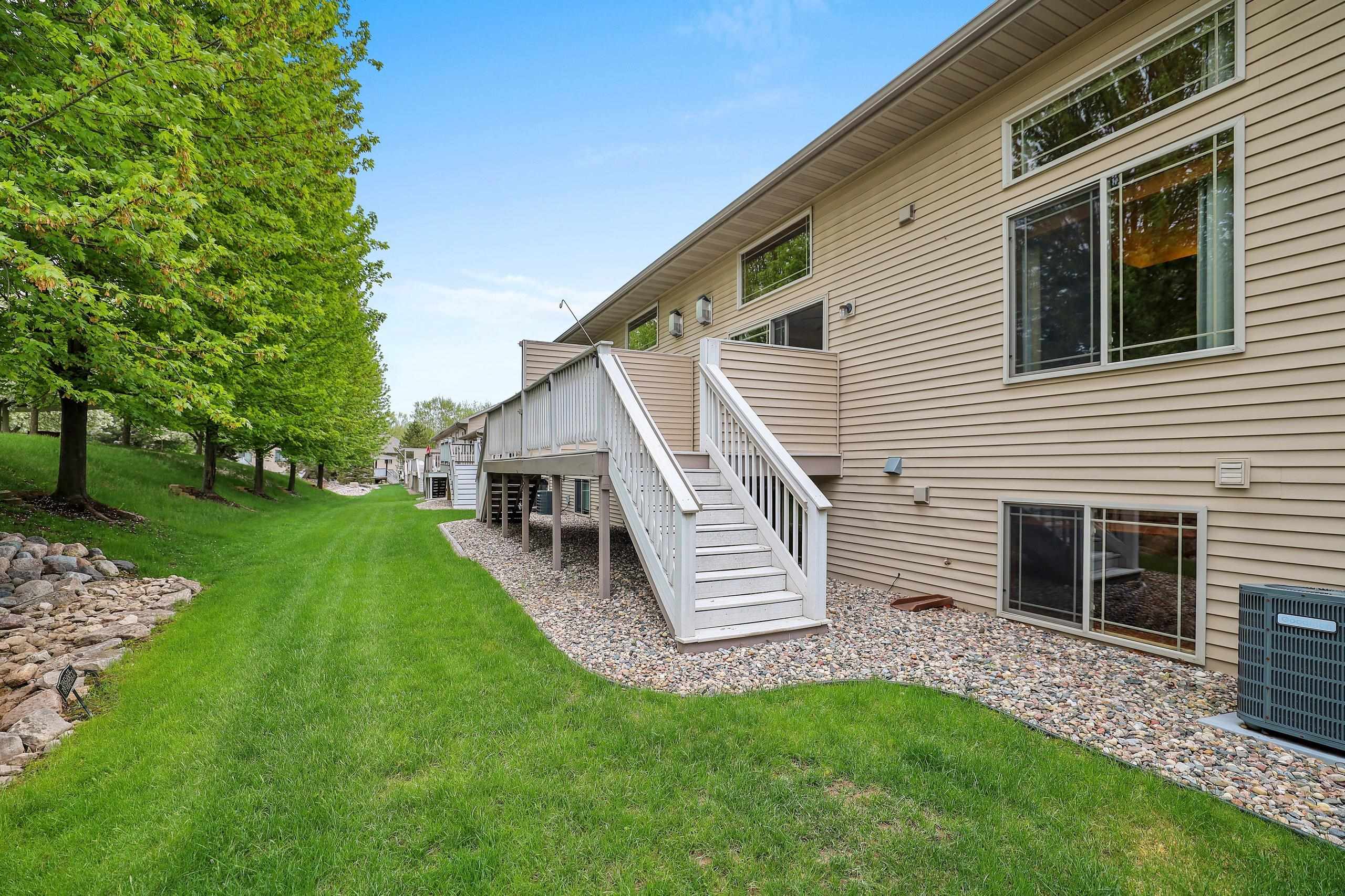 1243 Prairie Falcon Trail Green Bay, WI 54313 - Photo 2 of 51