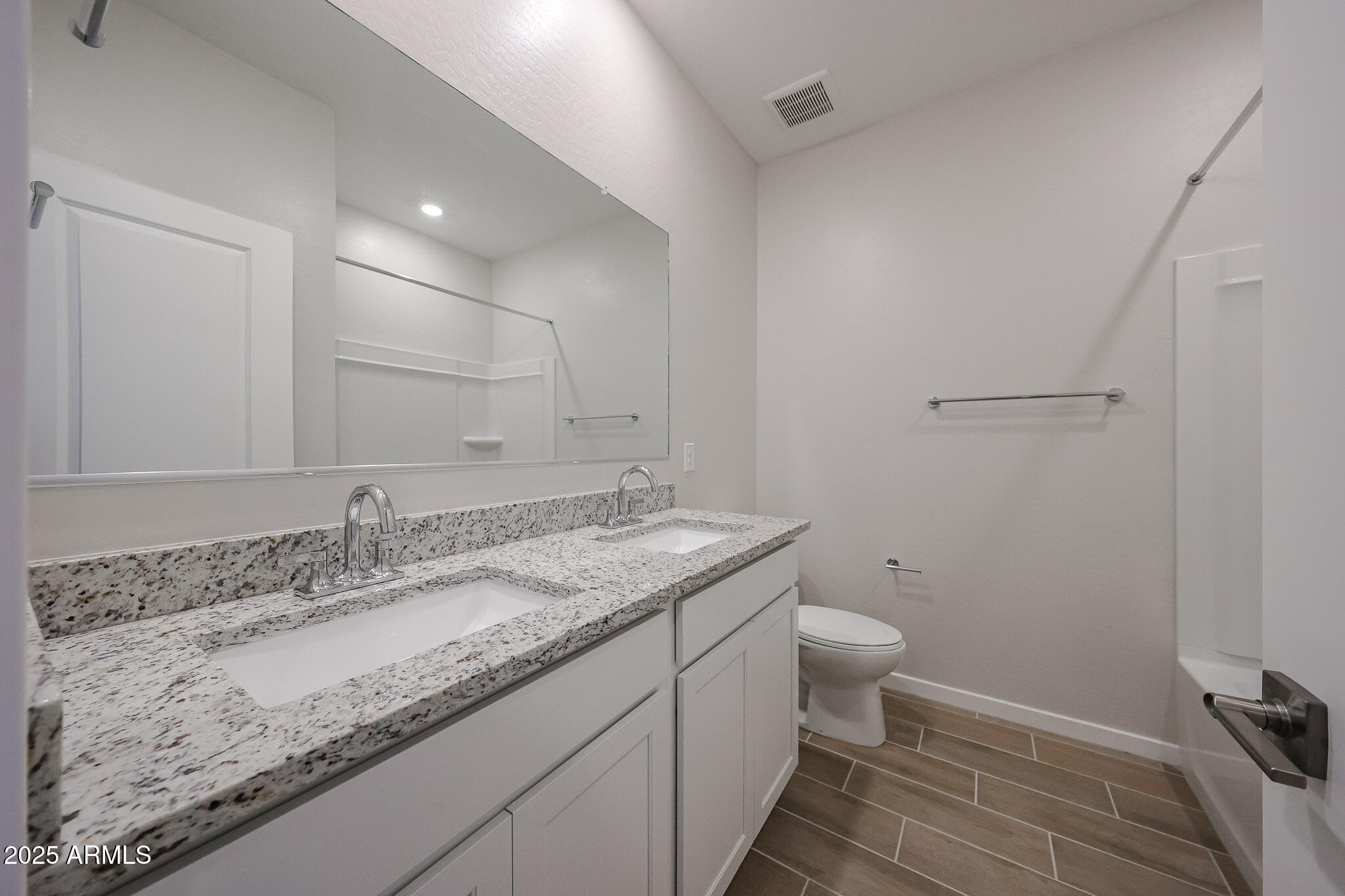 22115 Rummler Lane Maricopa, AZ 85138 - Photo 7 of 32 07-Century-Communities_Lakes-at-Rancho-E