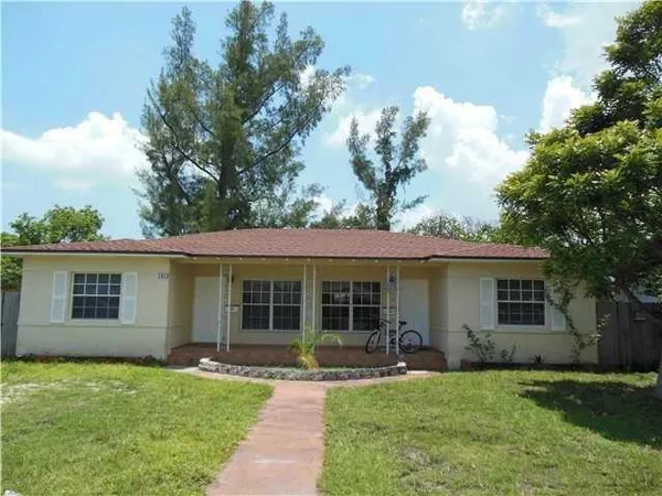 $2,450 | 1912 Taft Street, Unit 12, Hollywood, FL 33020