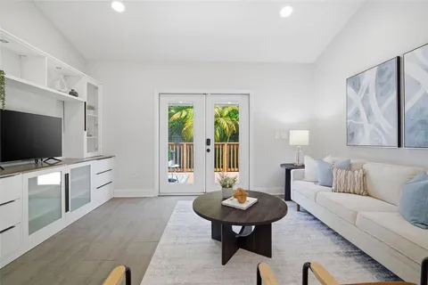 $889,000 | 3105 Jackson Street North, St. Petersburg, FL 33704