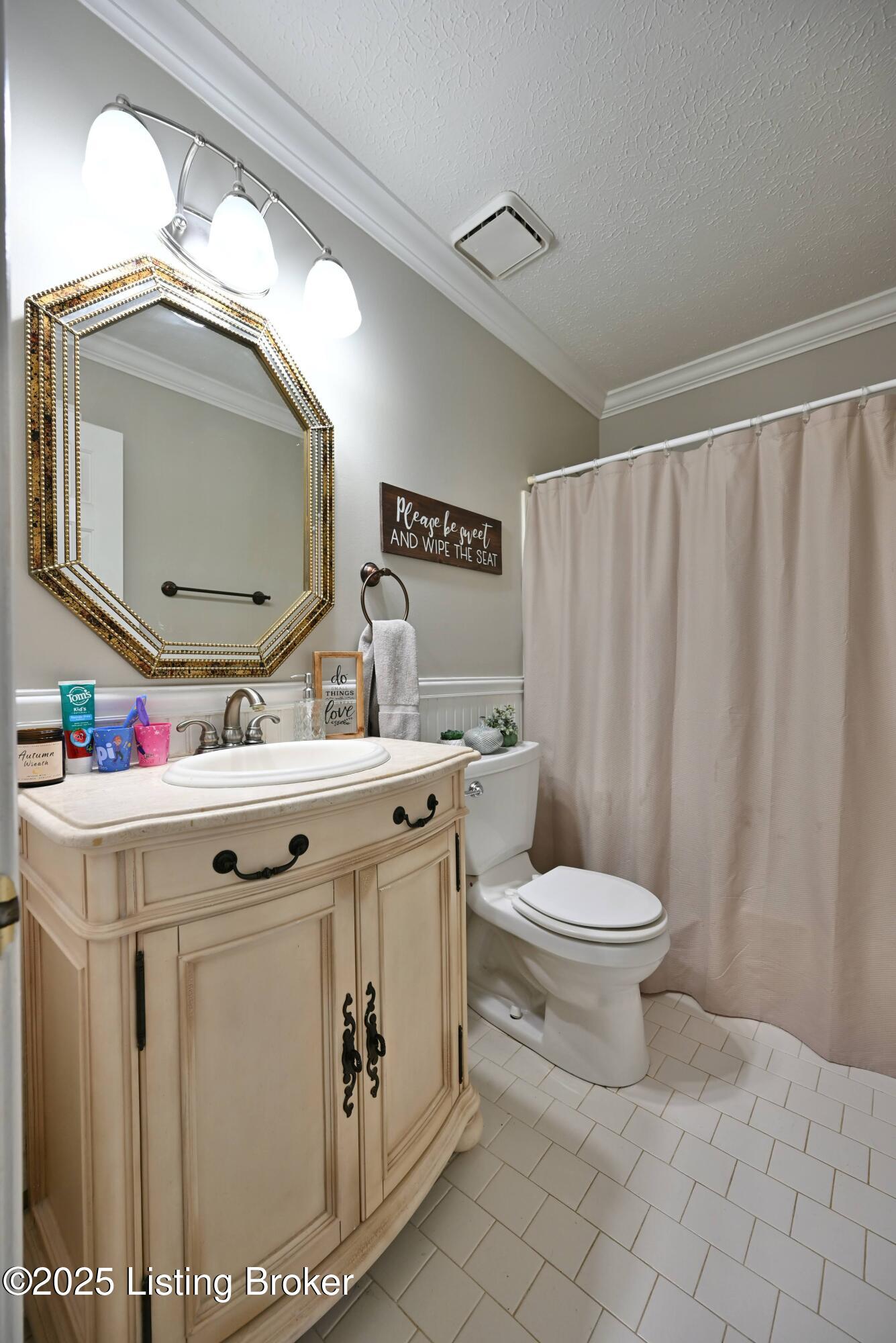 3303 Gatecreek Road Louisville, KY 40272 - Photo 26 of 56 Bathroom