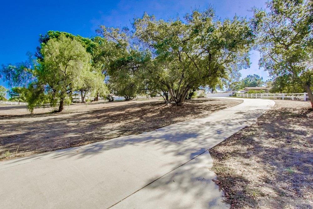 747 Chaparral Hills Road Alpine, CA 91901 - Photo 2 of 22