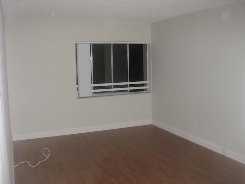 711 North Pine Island Road, Unit 301 Plantation, FL 33324 - Photo 4 of 29