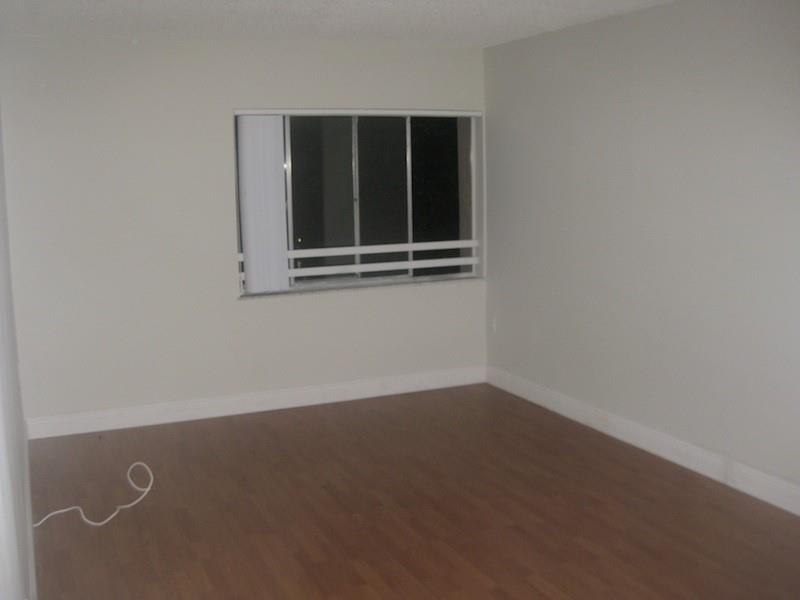 711 North Pine Island Road, Unit 301 Plantation, FL 33324 - Photo 5 of 29