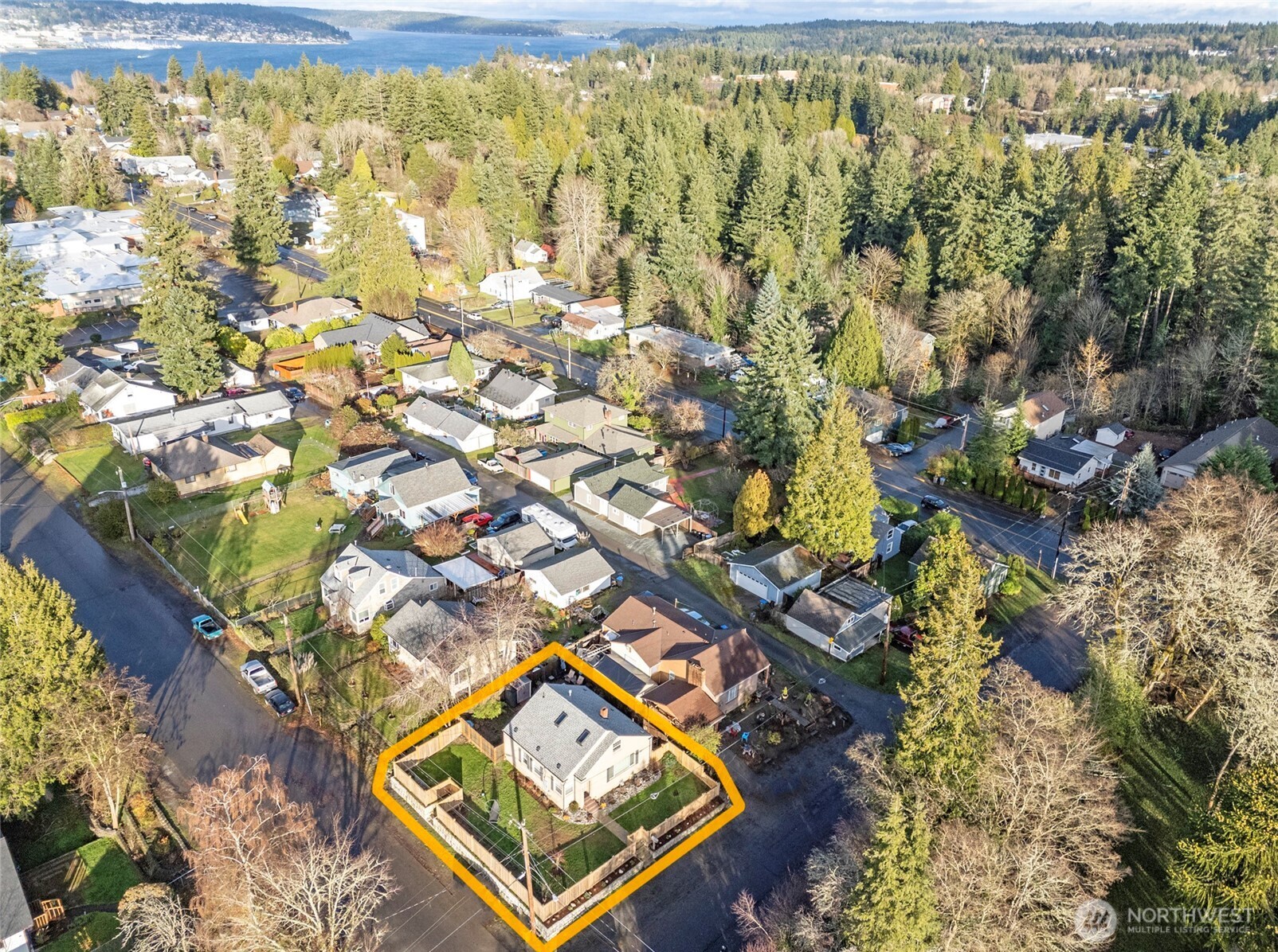 703 Melcher Street Port Orchard, WA 98366 - Photo 32 of 36