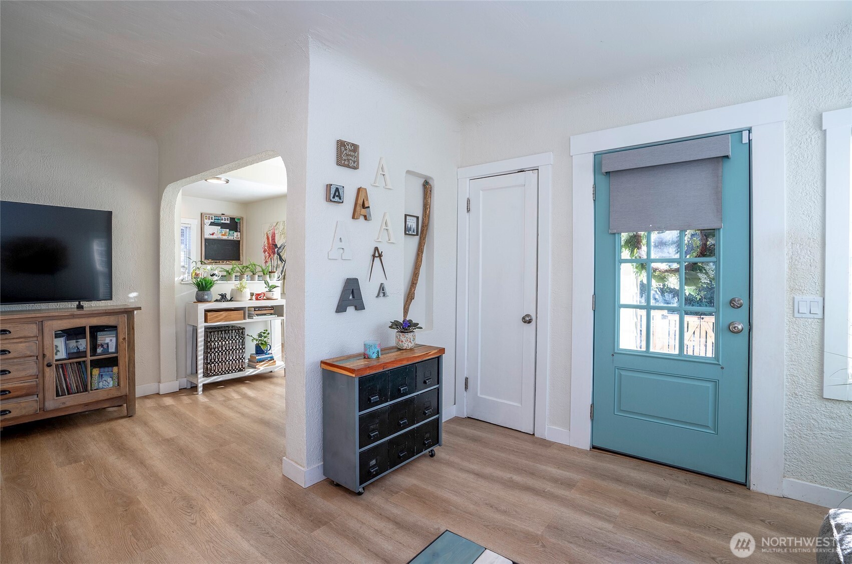 703 Melcher Street Port Orchard, WA 98366 - Photo 4 of 36