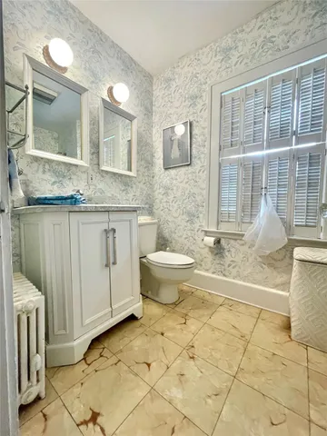 $1,250,000 | 40-05 203rd Street | Auburndale