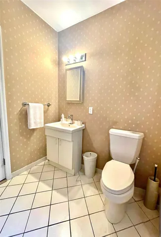 $1,250,000 | 40-05 203rd Street | Auburndale