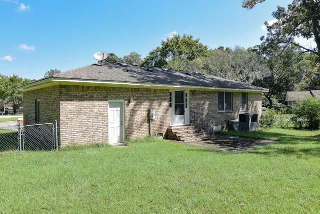 $1,800 | 105 Cornell Drive, Ladson, SC 29456