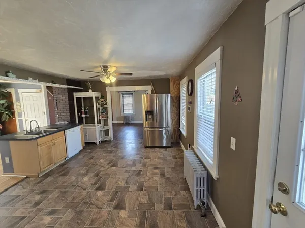 $2,650 | 14 Chestnut Avenue, Unit 2, Auburn, MA 01501