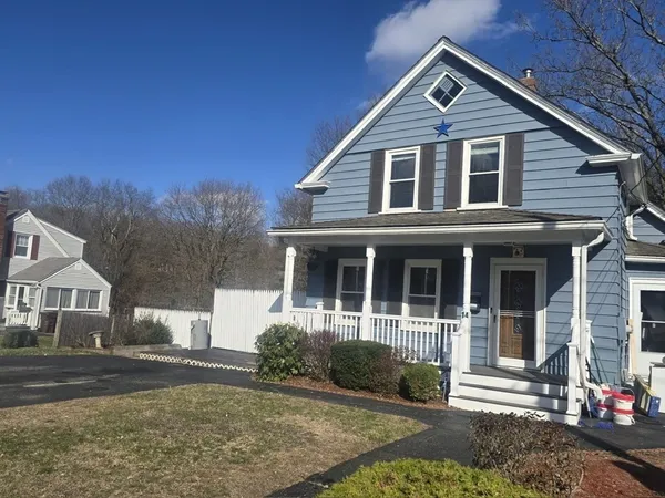 $2,650 | 14 Chestnut Avenue, Unit 2, Auburn, MA 01501