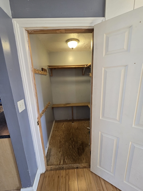 14 Chestnut Avenue, Unit 2 Auburn, MA 01501 - Photo 9 of 41 a view of entryway