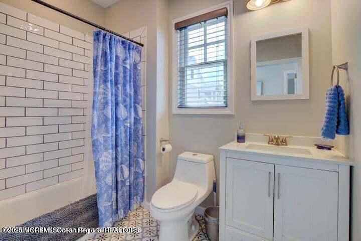 35 Coolidge Avenue Seaside Heights, NJ 08751 - Photo 3 of 15 1st floor-full bath