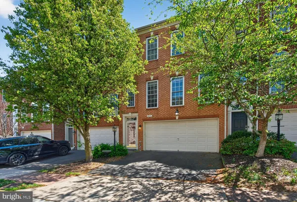 $730,000 | 8057 Samuel Wallis Street, Lorton, VA 22079