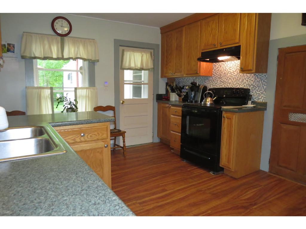 265 River Street Springfield, VT 05156 - Photo 7 of 38