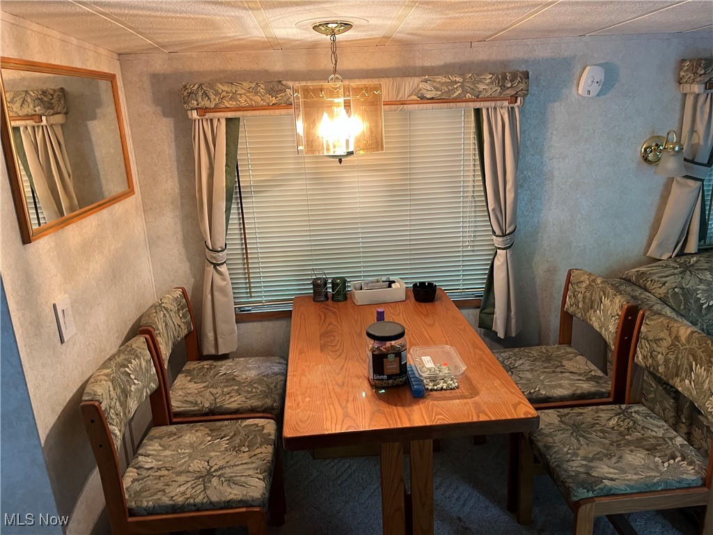 5264 Middle Road Conneaut, OH 44030 - Photo 11 of 17 View of dining area