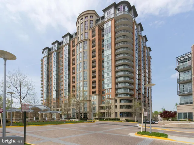 $635,000 | 8220 Crestwood Heights Drive, Unit 1411, McLean, VA 22102
