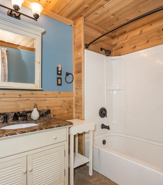 18 North Street Three Rivers, MA 01080 - Photo 34 of 41