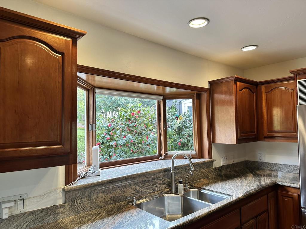 5810 Loma Verde Drive Rancho Santa Fe, CA 92067 - Photo 10 of 16