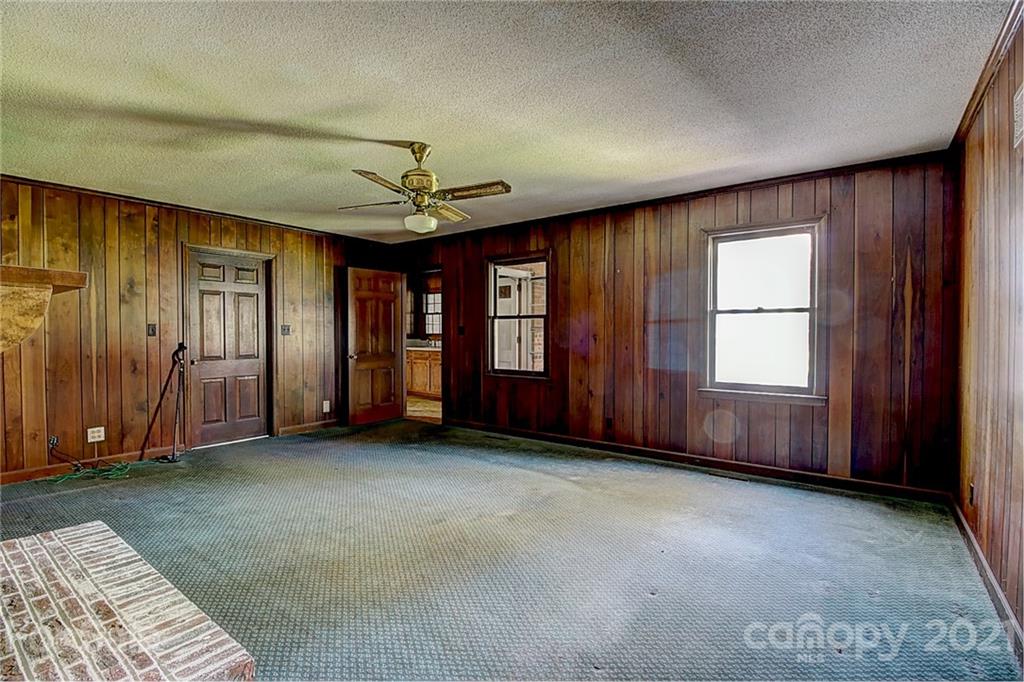 702 Queens Road Cherryville, NC 28021 - Photo 11 of 23 Gallery Image 11