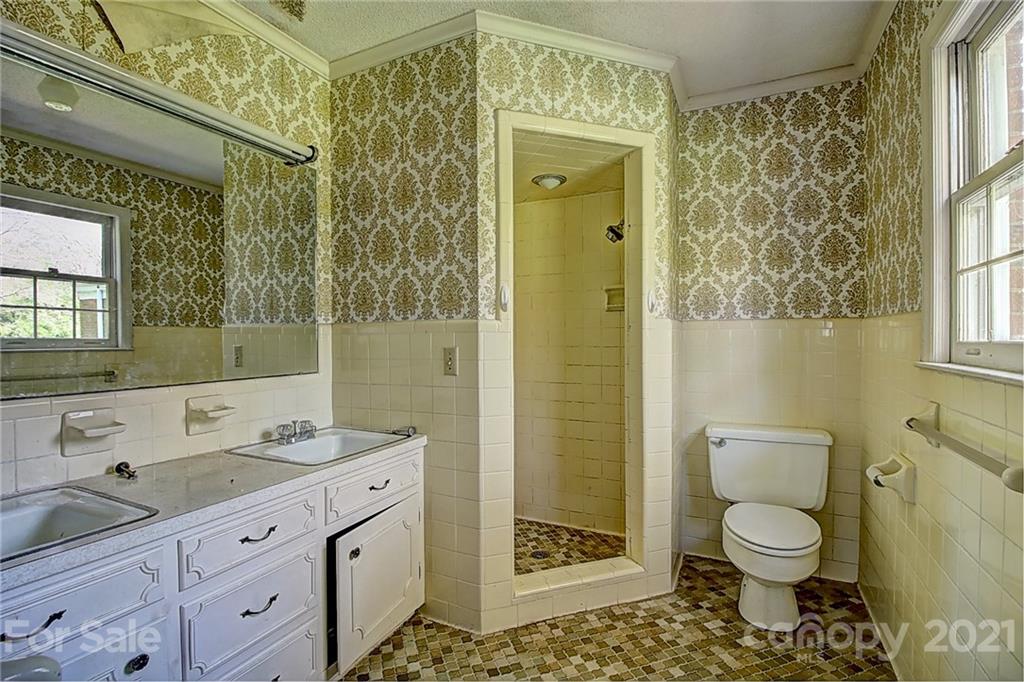 702 Queens Road Cherryville, NC 28021 - Photo 14 of 23 Gallery Image 14