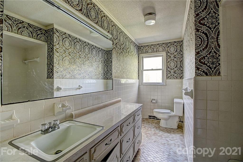 702 Queens Road Cherryville, NC 28021 - Photo 18 of 23 Gallery Image 18