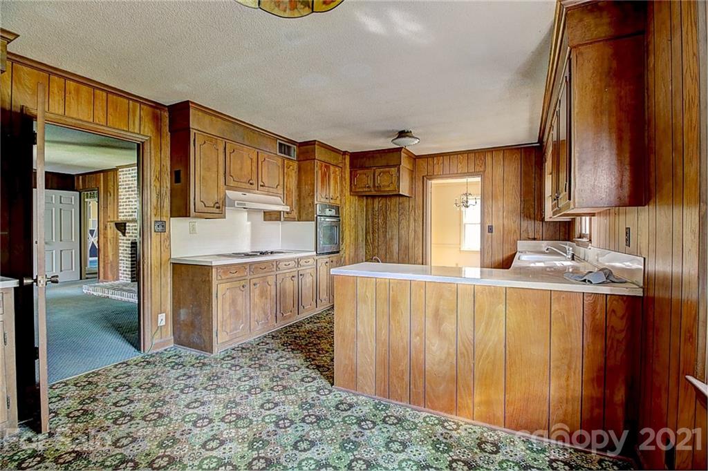 702 Queens Road Cherryville, NC 28021 - Photo 4 of 23 Gallery Image 4