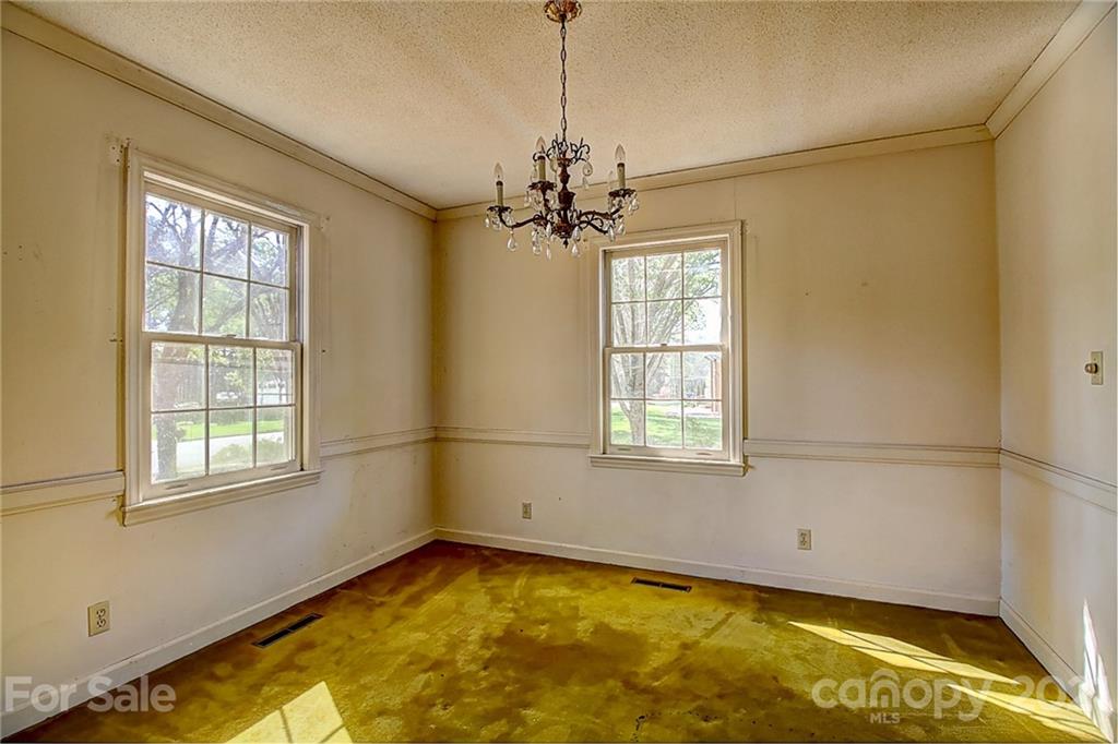702 Queens Road Cherryville, NC 28021 - Photo 9 of 23 Gallery Image 9