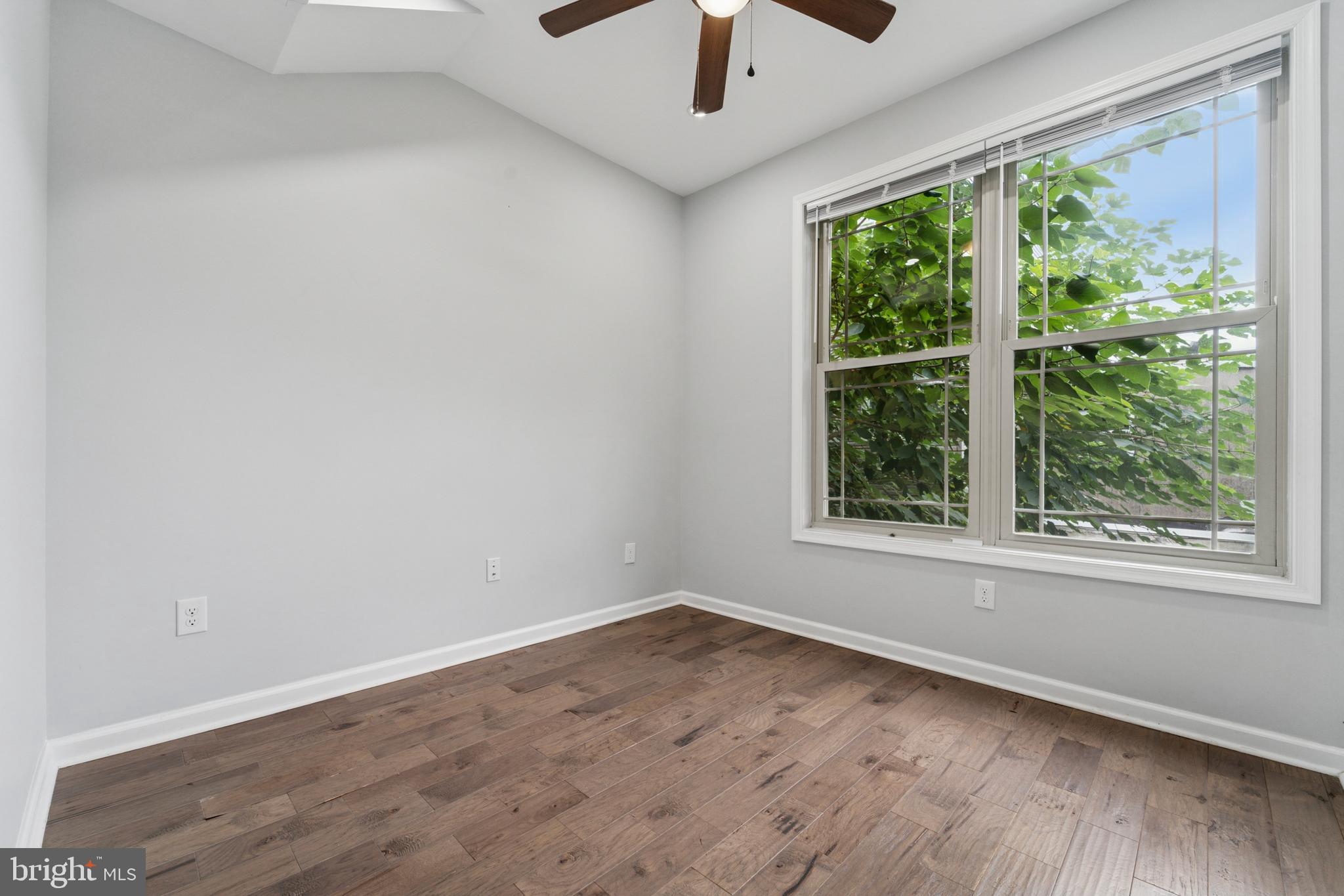 2124 Fernon Street Philadelphia, PA 19145 - Photo 12 of 31