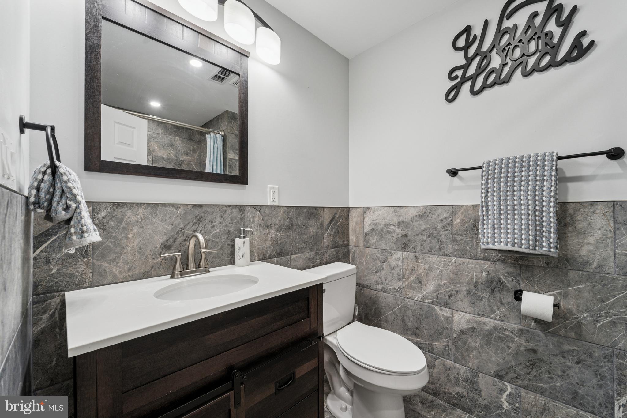 2124 Fernon Street Philadelphia, PA 19145 - Photo 16 of 31