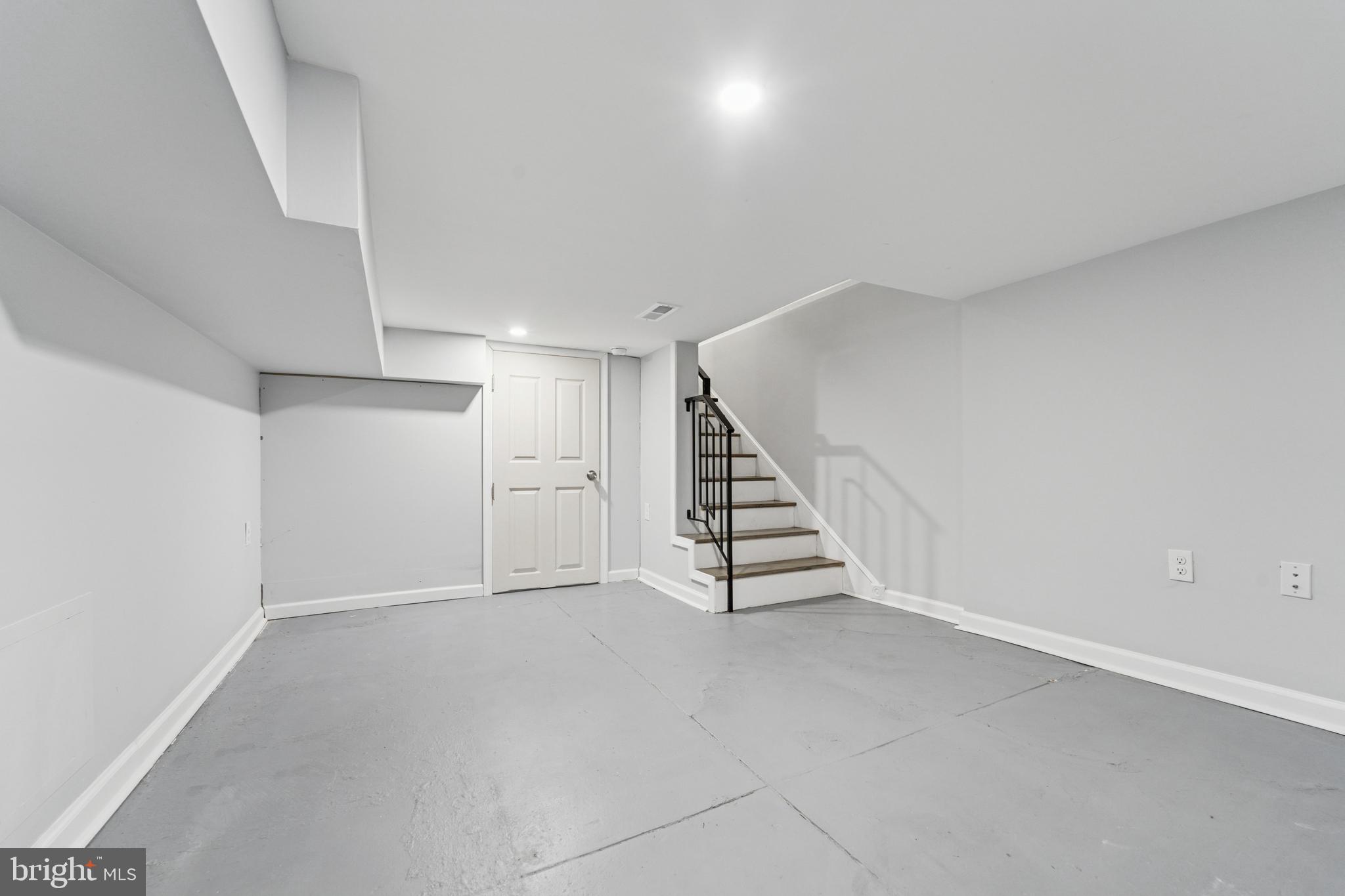 2124 Fernon Street Philadelphia, PA 19145 - Photo 25 of 31